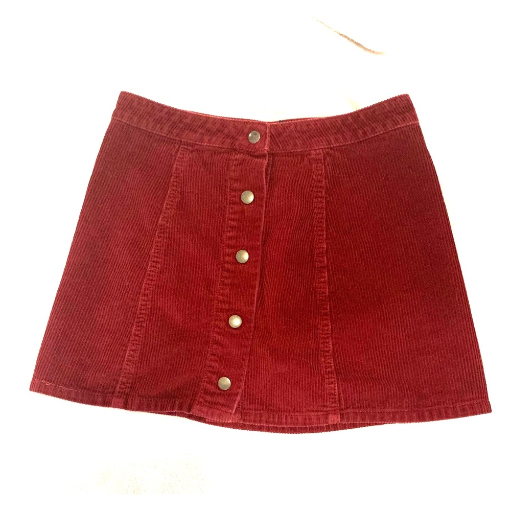 Maroon corduroy buttoned mini skirt